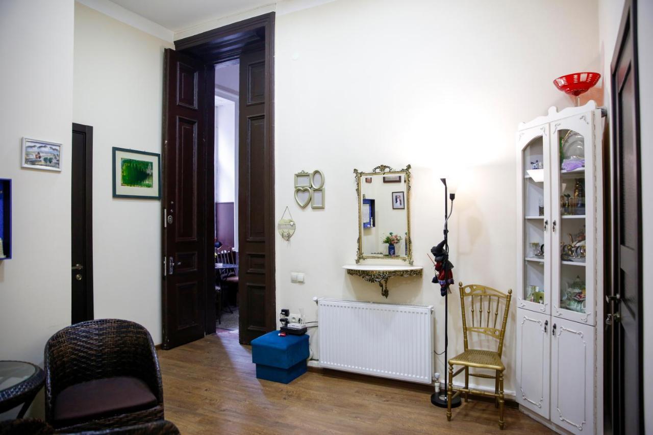 Apartment On Chubinashvili 30 Тбилиси Екстериор снимка