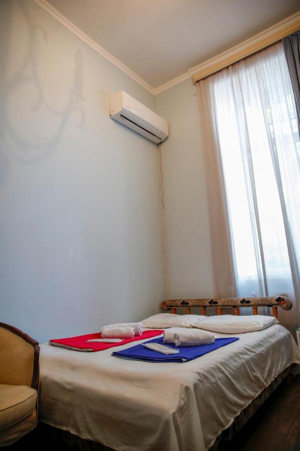 Apartment On Chubinashvili 30 Тбилиси Екстериор снимка