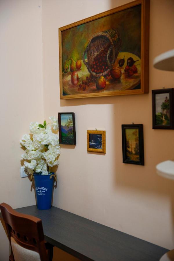 Apartment On Chubinashvili 30 Тбилиси Екстериор снимка